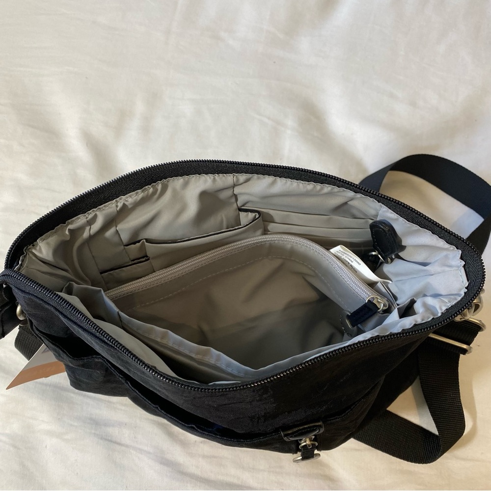 Travelon Black Crossbody Bag - Picture 8 of 10